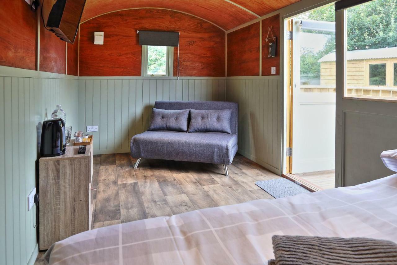 ويتبي Windmill Inn المظهر الخارجي الصورة